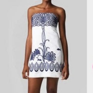 Lilly Pulitzer Bowen Dress 10 Navy blue embroidery on white strapless